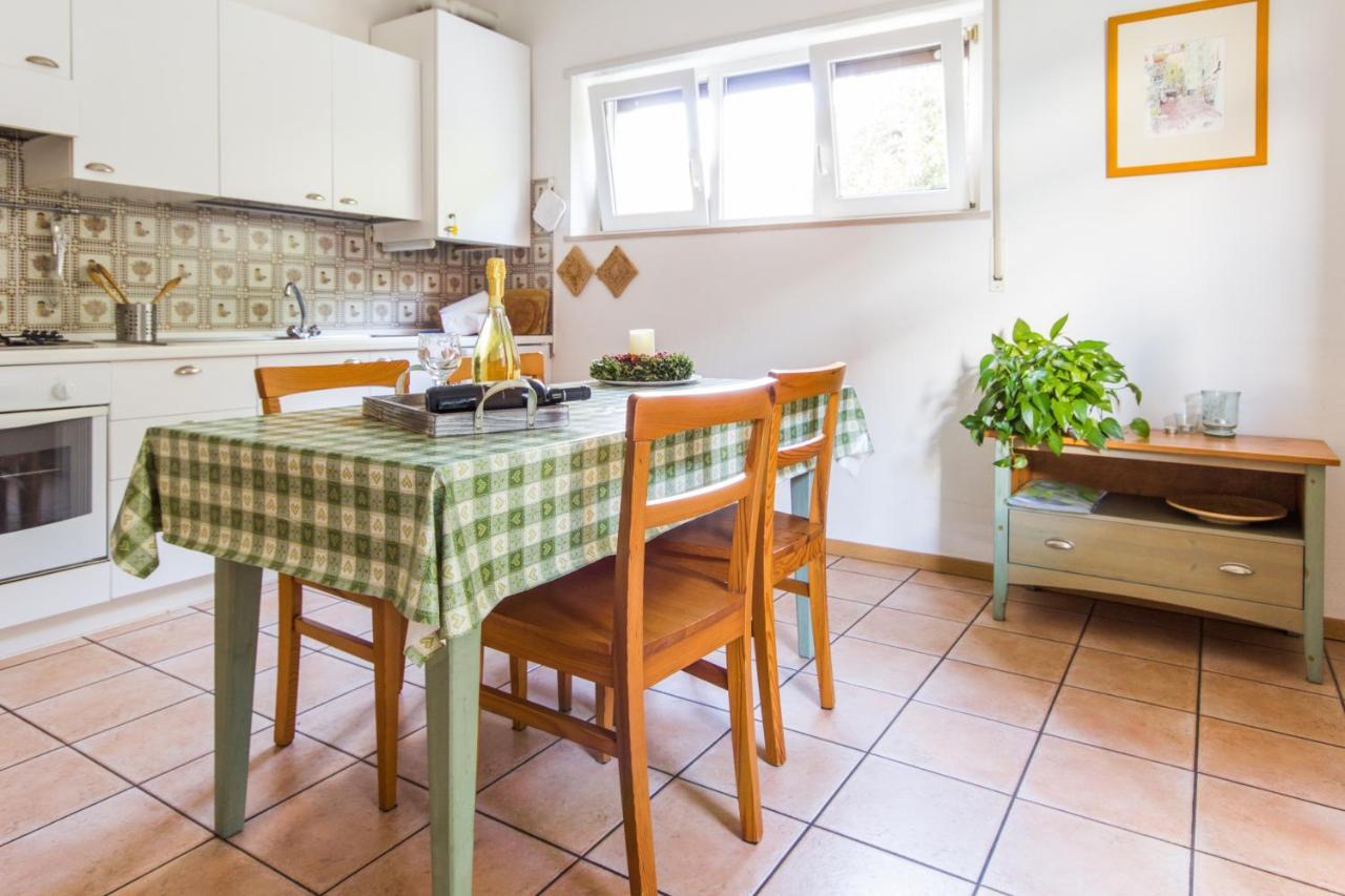 Appartamenti Casa Irina Riva del Garda Luaran gambar