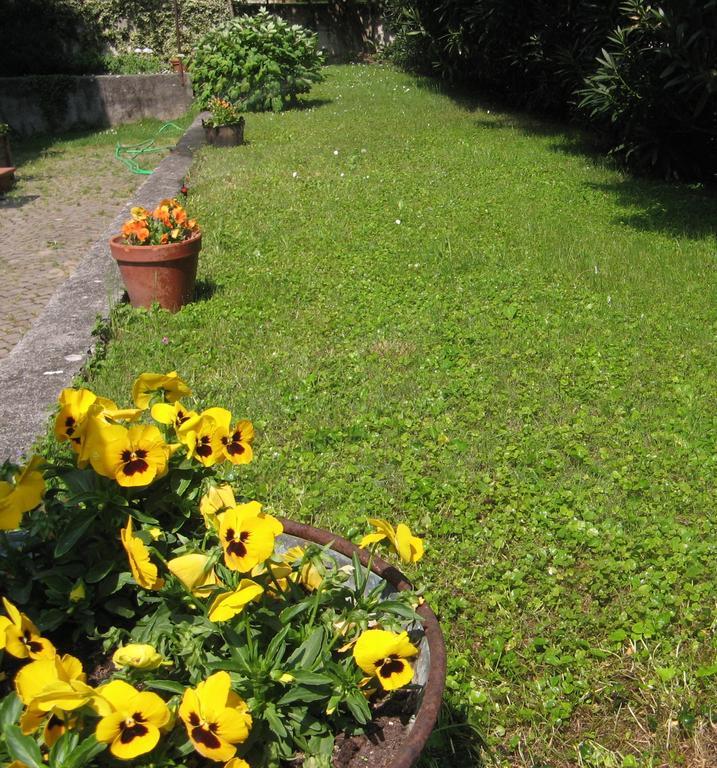 Appartamenti Casa Irina Riva del Garda Luaran gambar